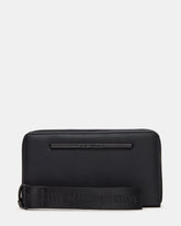ZIP Wallet Black Zipper Cloure Wristlet Wallet | Steve Madden