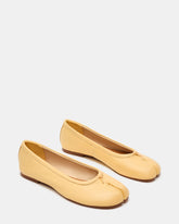 CALICO Butter Leather Split Toe Tabi Women's Ballet Flat | Steve Madden