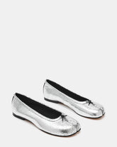 CALICO Silver Crinkle Split Toe Tabi Women's Ballet Flat | Steve Madden