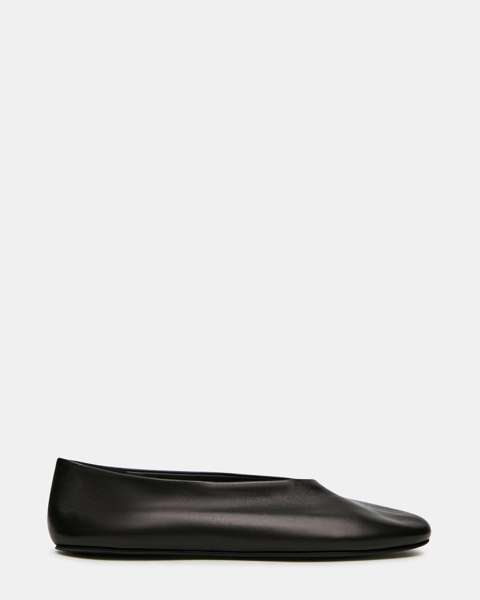 CYNTRA Black Leather Round-Toe Women's Ballet Flat | Steve Madden