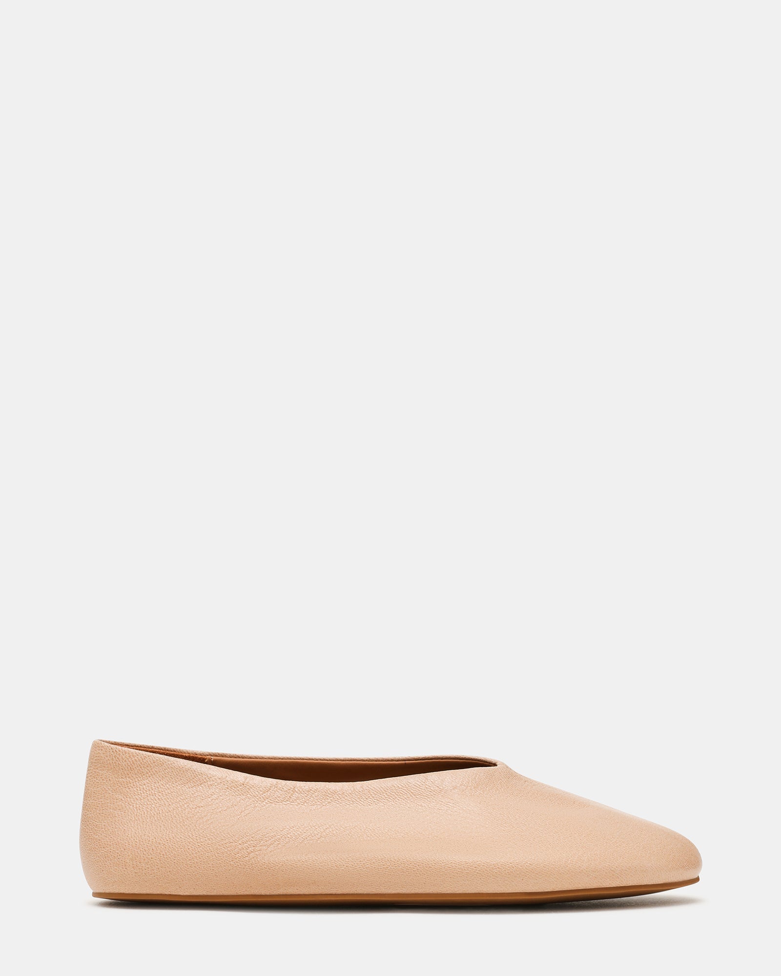 CYNTRA Natural Leather Round-Toe Women's Ballet Flat | Steve Madden