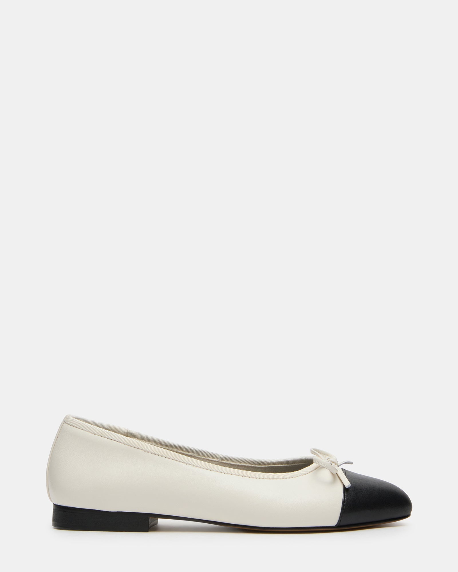 KIT Black/White Cap-Toe Women's Ballet Flat | Steve Madden
