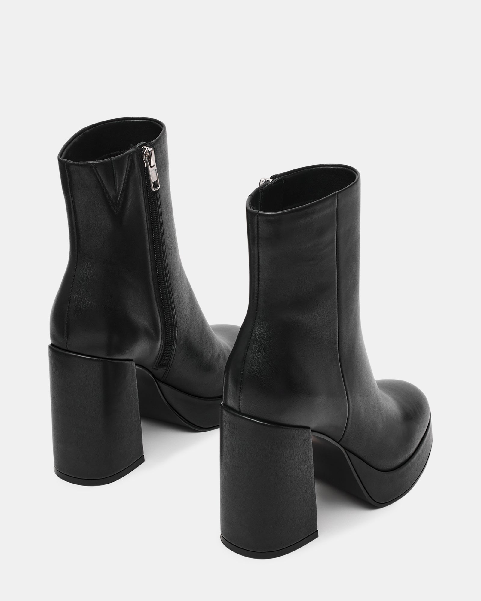 TYRA BLACK LEATHER